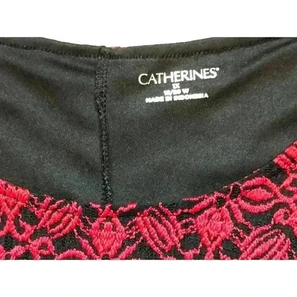 Catherines top 1X scoop neck 3/4 sleeve embroidered red on black - Picture 4 of 7